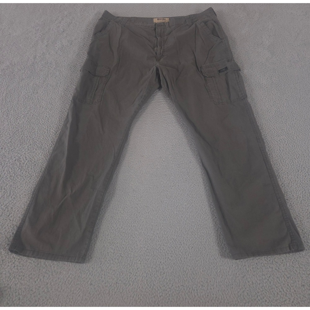 Wrangler Pants Mens 42x32 Gray Relaxed Fit Stretch Straight Leg Cargo Utilityโ